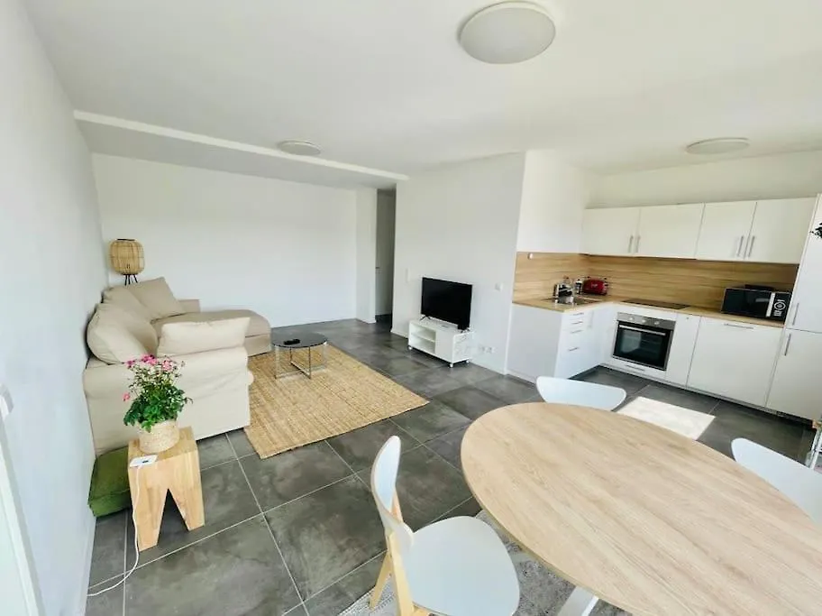 Large 1 Bedroom In Center With Terrace & Parking -67B Luxemburgo