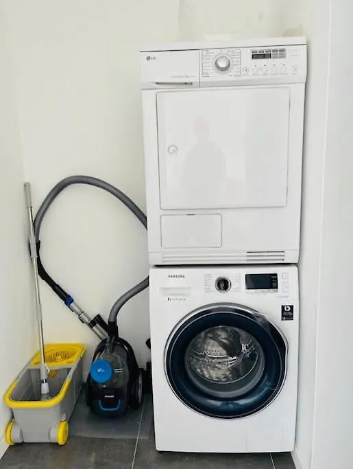 Large 1 Bedroom In Center With Terrace & Parking -67B Luxemburgo 0*,